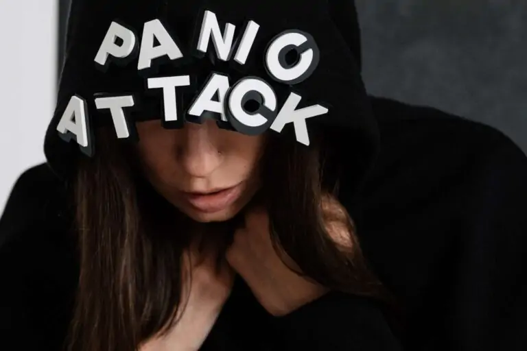 Panik Atak Nedir? Panik Atak Belirtileri Nelerdir?